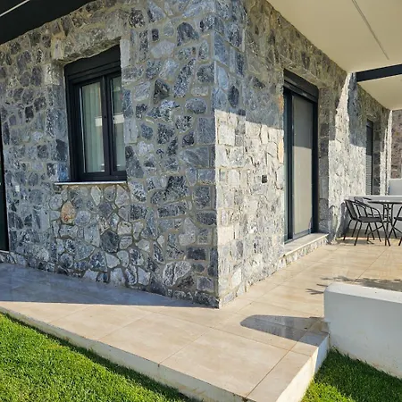 Serenade Apartment