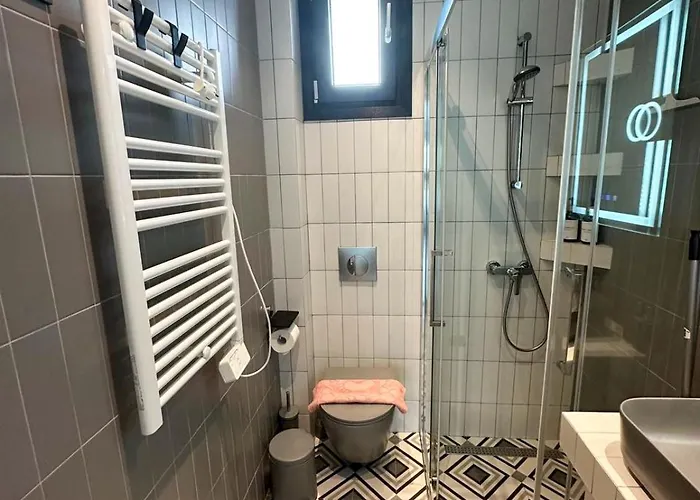 Serenade Apartment