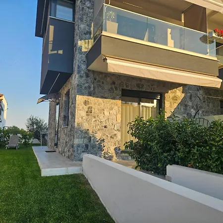 Serenade * نيا موذانيا