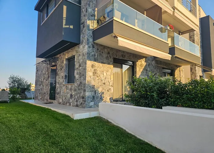 Serenade Apartment