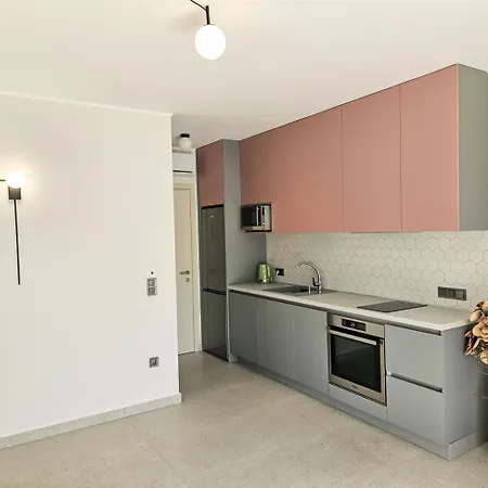 Serenade 아파트 네아 모우다니아