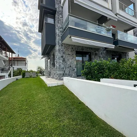 Serenade * 네아 모우다니아